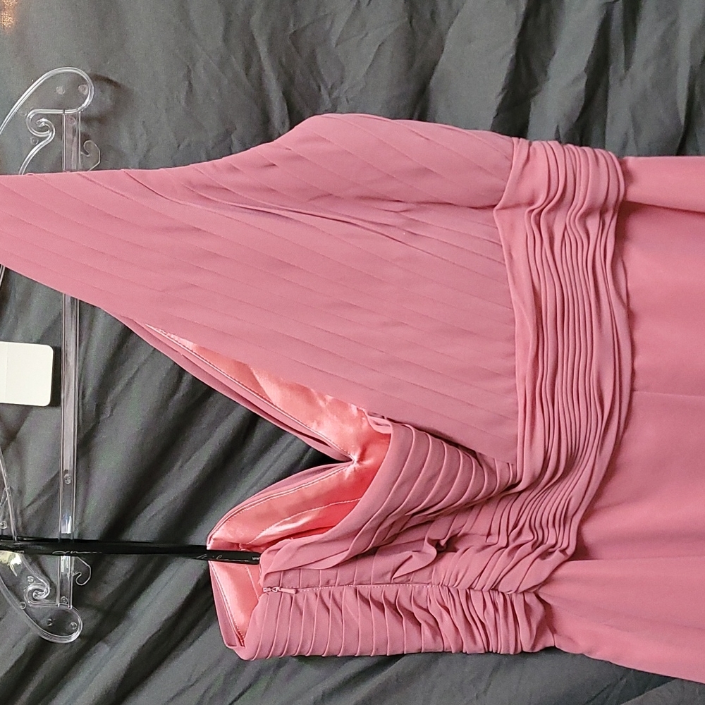 Dress - Picture 5 of 6
